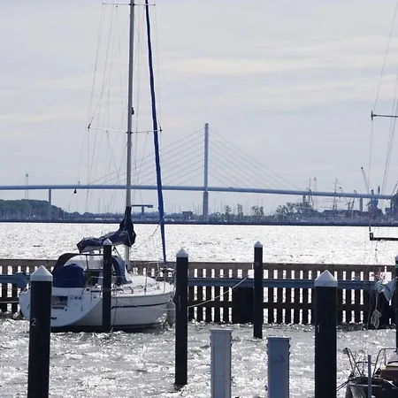 Houseboat Liliput Comfortable Holiday Botel 2*