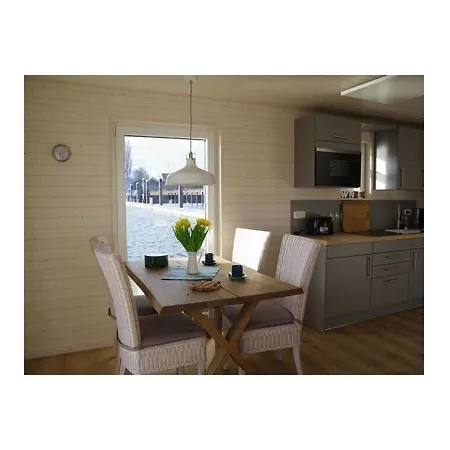 Botel Houseboat Liliput Comfortable Holiday