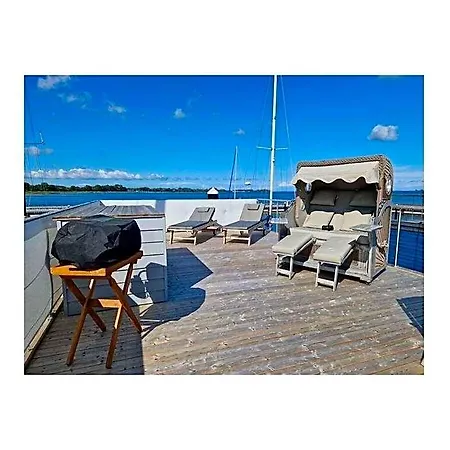 Houseboat Liliput Comfortable