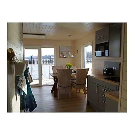 Houseboat Liliput Comfortable 2*
