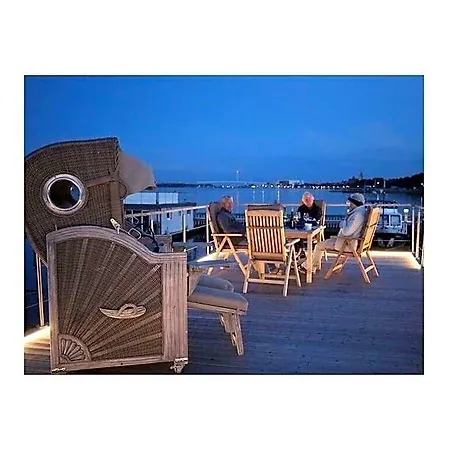 Houseboat Liliput Comfortable