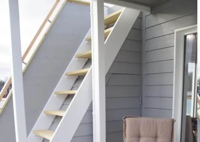 船上ホテル Houseboat Liliput Comfortable シュトラールズント