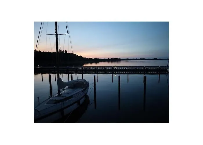 Houseboat Liliput Comfortable 2* シュトラールズント