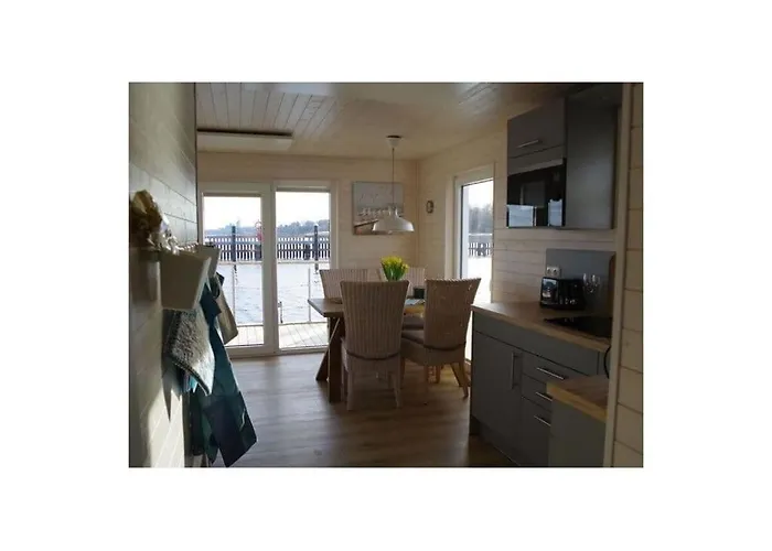 Houseboat Liliput Comfortable シュトラールズント