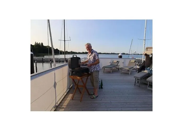 Houseboat Liliput Comfortable 2* シュトラールズント